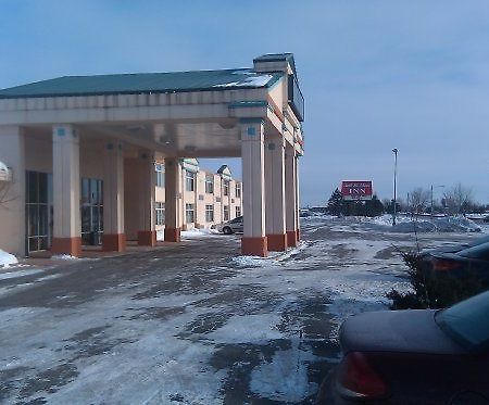 Quality Inn & Suites Conference Center Sault Ste. Marie Exterior foto